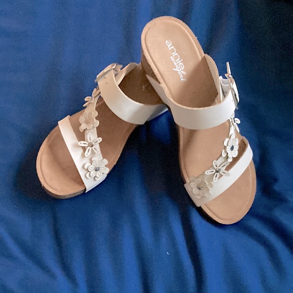 Annie Shoes Annie Comfort Sandal 85 M Poshmark